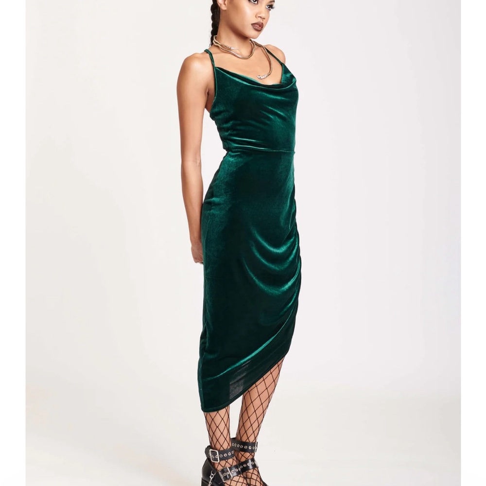 Midnight Hour Emerald Velvet Cocktail Dress (2xl)